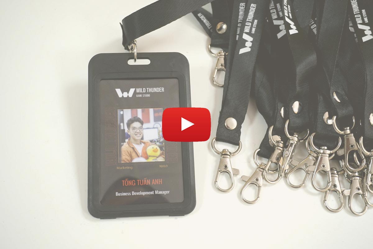 In thẻ nhân viên, bảng tên và dây đeo thẻ